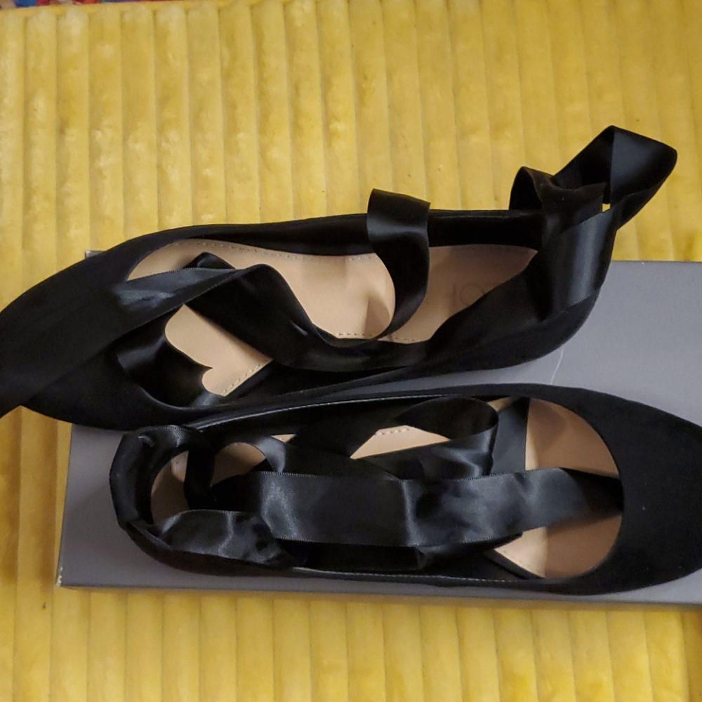 Ann Taylor Loft slip ons